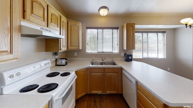 5914 S 2775 W, Roy, UT 84067 — photo 5