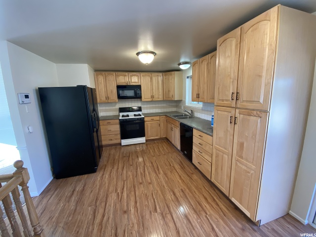 1046 E Bohm Cir, Sandy, UT 84094 — photo 3