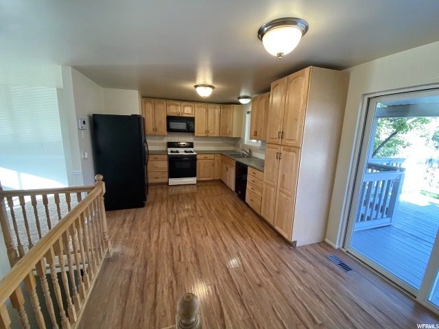 1046 E Bohm Cir, Sandy, UT 84094 — photo 4