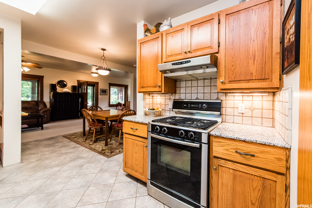144 E Center St, Hyde Park, UT 84318 — photo 5