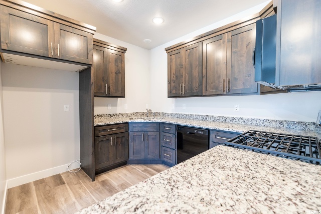 194 W 1575 N #103, Logan, UT 84321 — photo 4