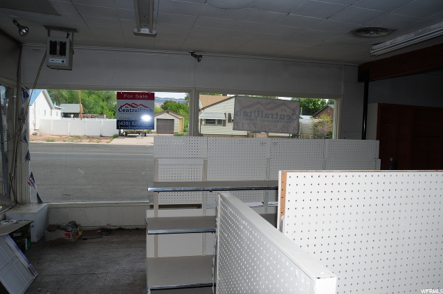160 E Center St, Richfield, UT 84701 — photo 3