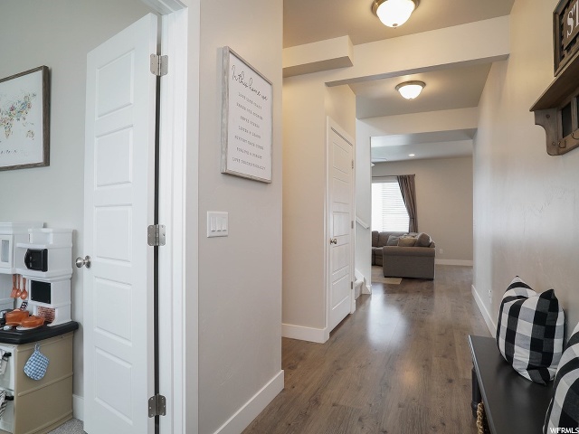 1375 E Primrose Ct, Layton, UT 84040 — photo 2