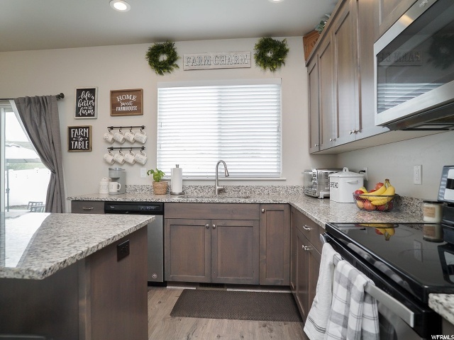 1375 E Primrose Ct, Layton, UT 84040 — photo 11