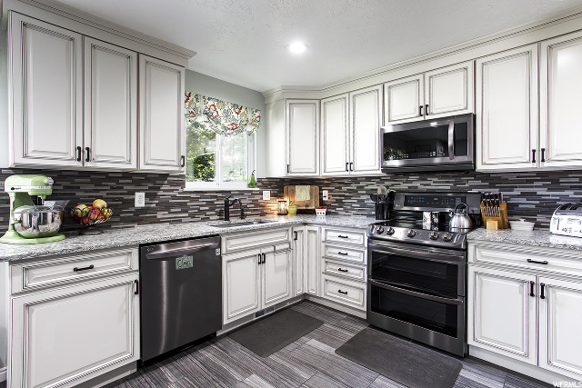 841 E Pepperell Cir, Sandy, UT 84094 — photo 4