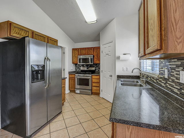 3866 Augusta Dr, Syracuse, UT 84075 — photo 3