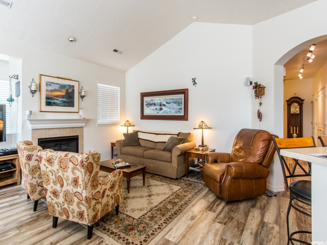 992 S Courtyard Ln. E, Centerville, UT 84014 — photo 7