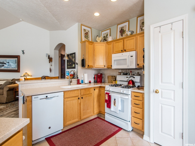 992 S Courtyard Ln. E, Centerville, UT 84014 — photo 11