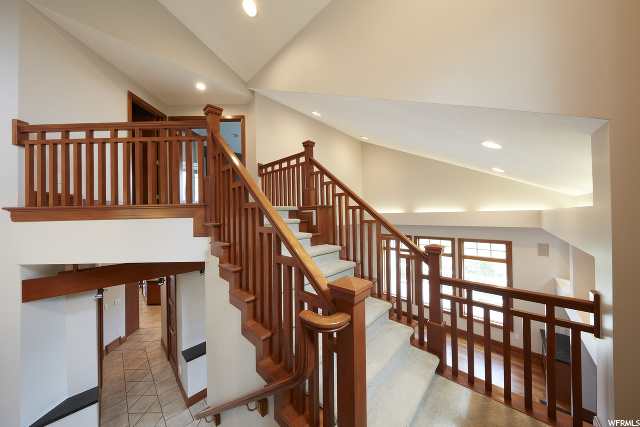 1525 E Maple Hills Dr, Bountiful, UT 84010 — photo 2