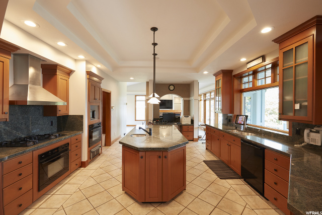 1525 E Maple Hills Dr, Bountiful, UT 84010 — photo 12