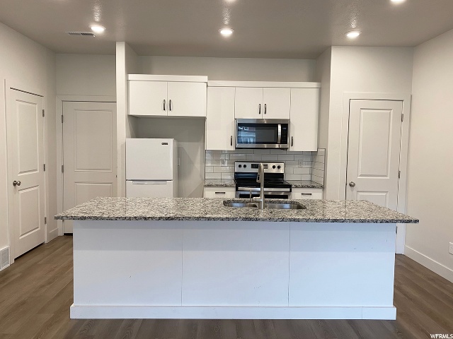 387 S 1540 E, Hyrum, UT 84319 — photo 4