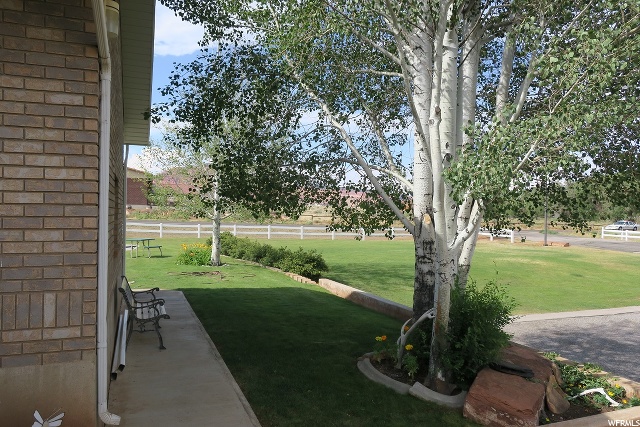 435 W Main St S, Torrey, UT 84775 — photo 2