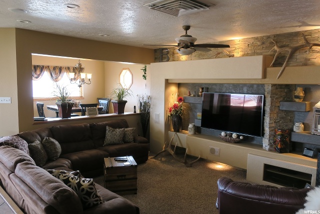 435 W Main St S, Torrey, UT 84775 — photo 9