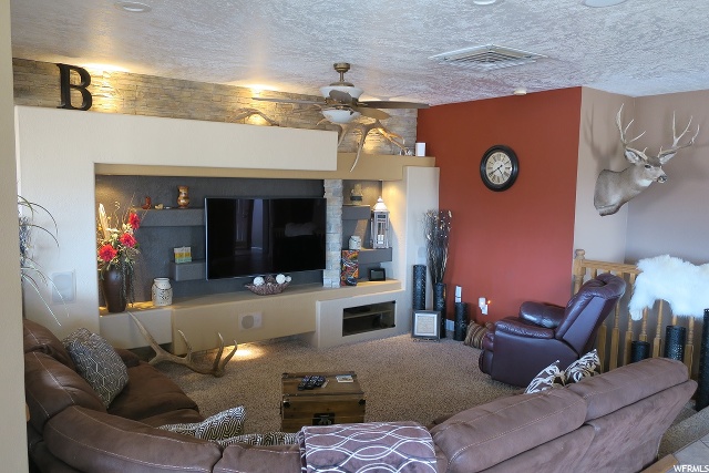 435 W Main St S, Torrey, UT 84775 — photo 5