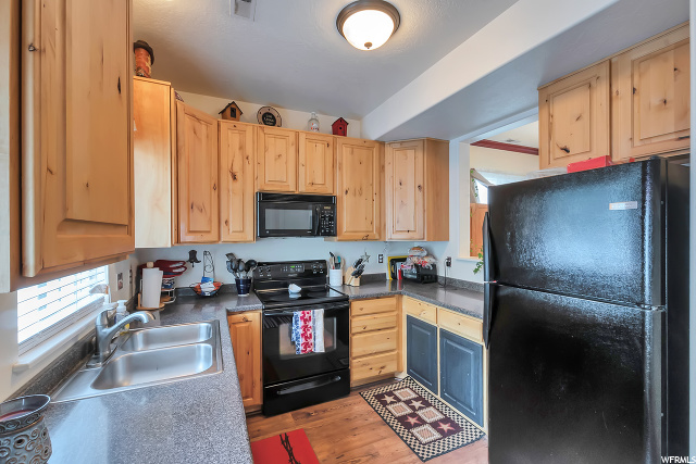 736 N 200 E, Springville, UT 84663 — photo 8