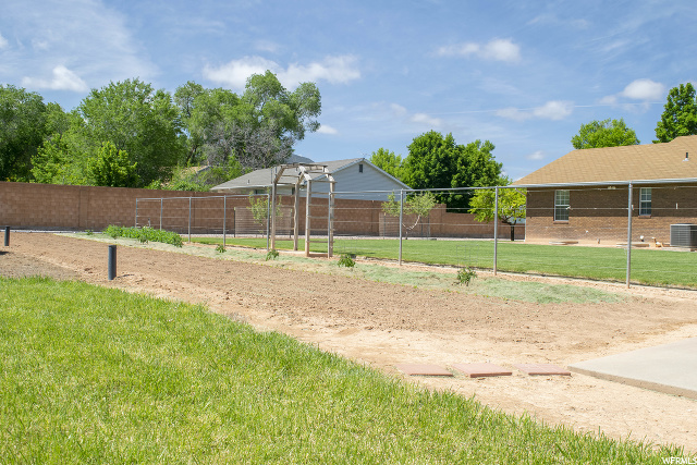 362 N 200 E, Parowan, UT 84761 — photo 4