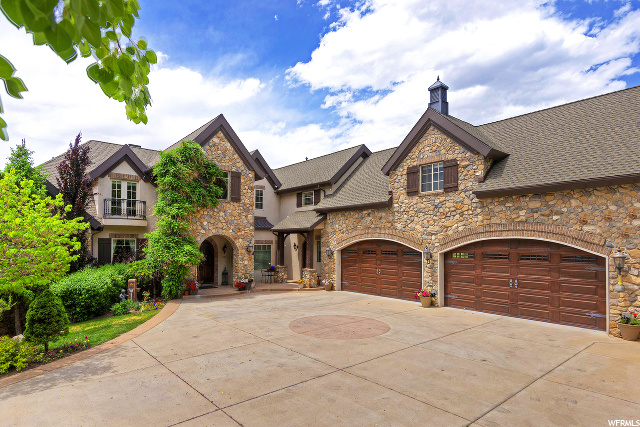 1947 N Grand View Dr, Farmington, UT 84025