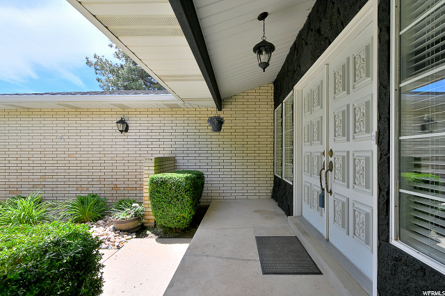 2936 S Windsor Ln E, Bountiful, UT 84010 — photo 2