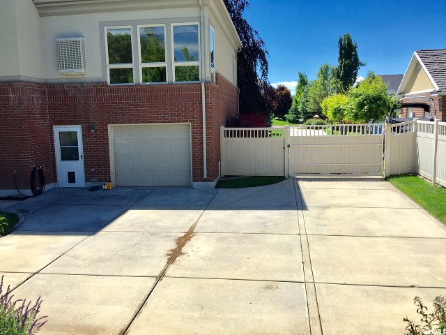 703 E Westbrook Rd, Kaysville, UT 84037 — photo 8