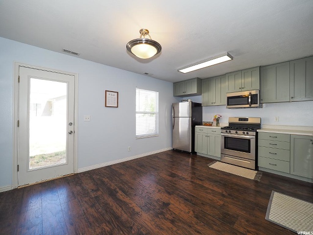 2018 N 2165 W, Clinton, UT 84015 — photo 10