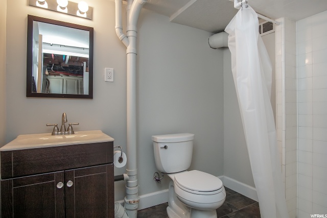 172 E Mountain View Dr, Murray, UT 84107 — photo 9