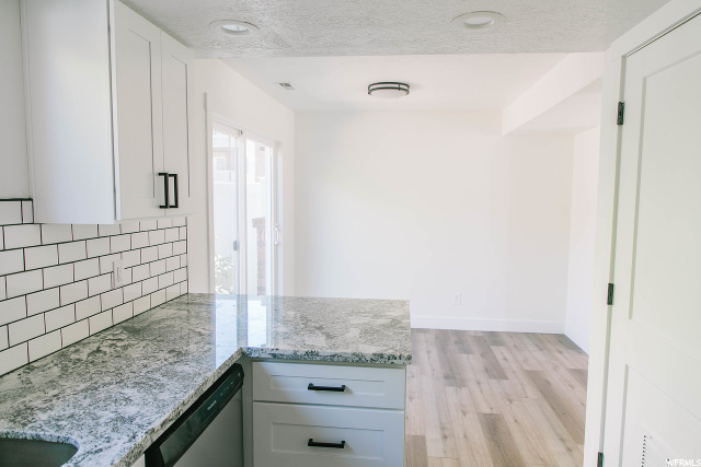 5522 S 2800 W, Roy, UT 84067 — photo 5