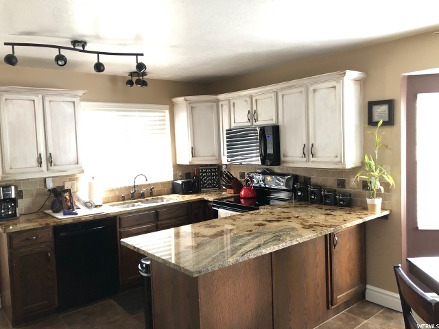 595 W Willow Cir, Centerville, UT 84014 — photo 3