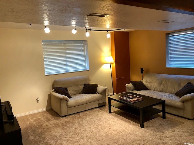 595 W Willow Cir, Centerville, UT 84014 — photo 9