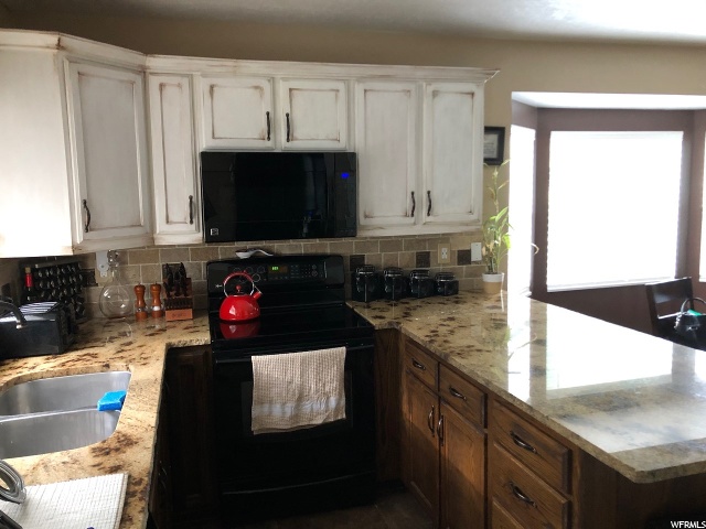 595 W Willow Cir, Centerville, UT 84014 — photo 4