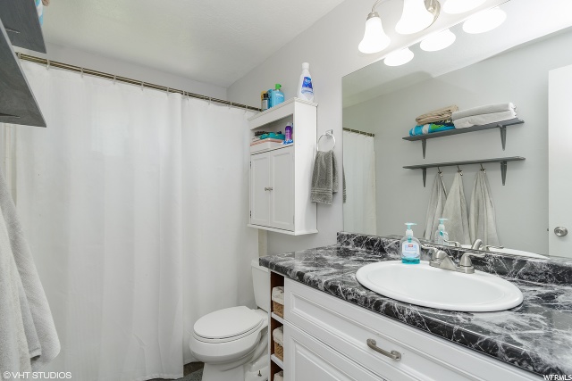 565 N Colonial St E, Layton, UT 84041 — photo 8