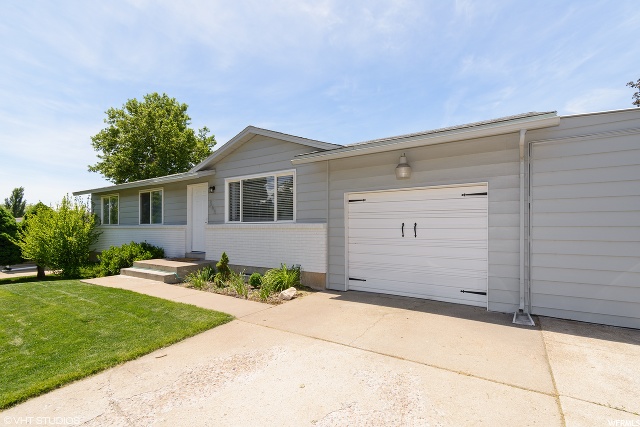 565 N Colonial St E, Layton, UT 84041 — photo 2