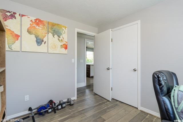 565 N Colonial St E, Layton, UT 84041 — photo 9