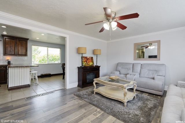 565 N Colonial St E, Layton, UT 84041 — photo 4