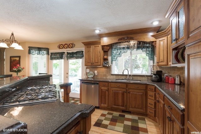 1228 N 2550 E, Layton, UT 84040 — photo 9