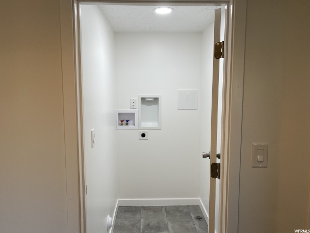 574 W 1950 N, Clinton, UT 84015 — photo 3
