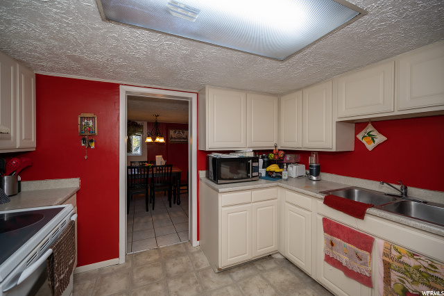 657 7th Ave, Midvale, UT 84047 — photo 8