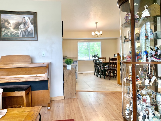 1102 W 2450 N, Clinton, UT 84015 — photo 6