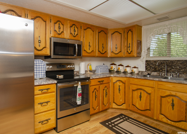1168 W 75 S, Clearfield, UT 84015 — photo 6