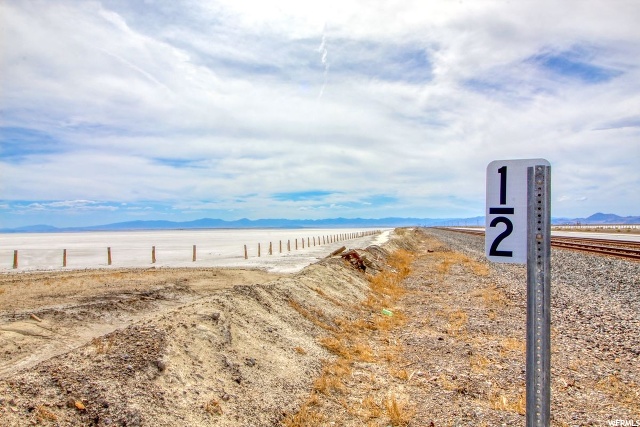E S, Wendover, UT 84083 — photo 11