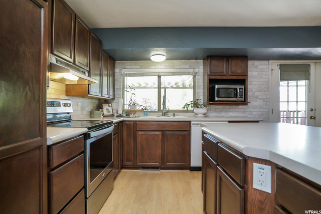 712 W 2550 N, Clinton, UT 84015 — photo 9
