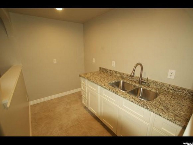 416 E 100 N, Mona, UT 84645 — photo 9