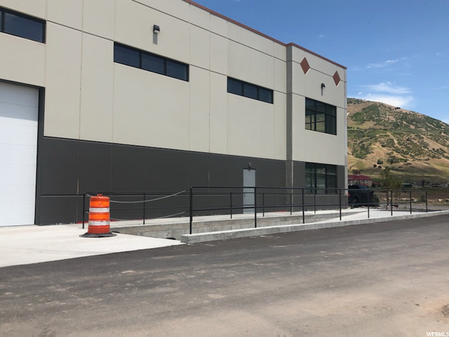 2452 E 6700 S #A, Uintah, UT 84405 — photo 6