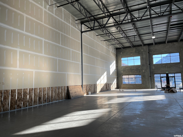 2452 E 6700 S #A, Uintah, UT 84405 — photo 8
