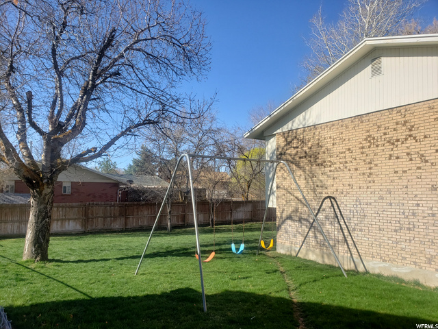 1714 E Kimsbrough Rd, Sandy, UT 84092 — photo 3