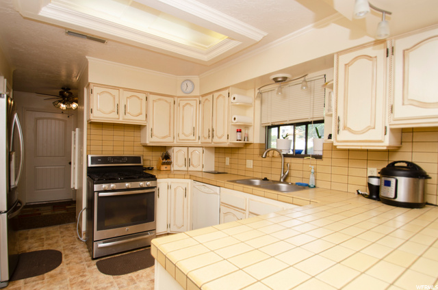 331 E 3325 N, North Ogden, UT 84414 — photo 10