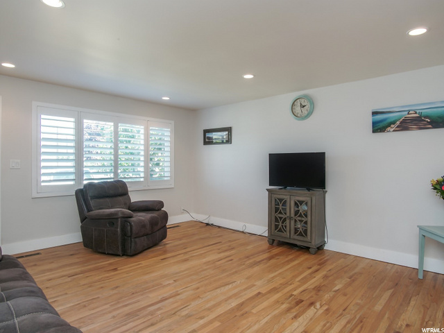 435 N 400 E, Bountiful, UT 84010 — photo 4