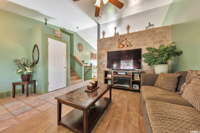 69 N 360 W, Clearfield, UT 84015 — photo 9