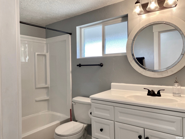 25 W 200 N, Hyrum, UT 84319 — photo 8