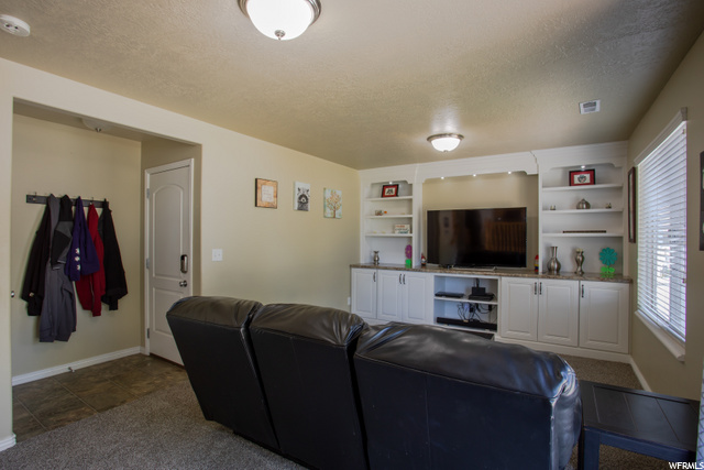 4022 S 2725 W, Roy, UT 84067 — photo 9