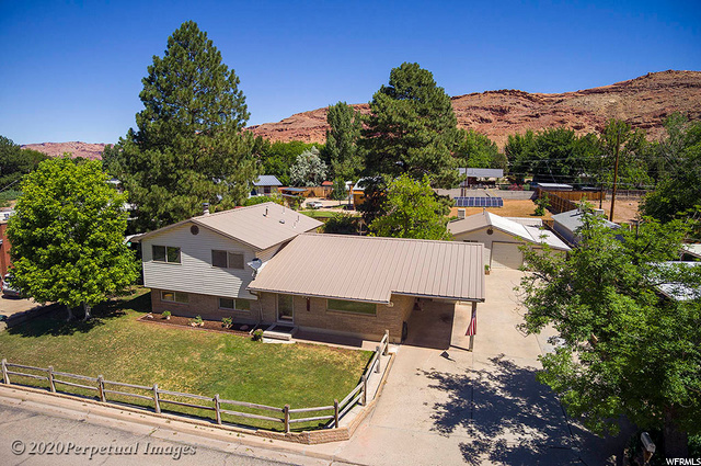 571 E 200 S, Moab, UT 84532 — photo 4